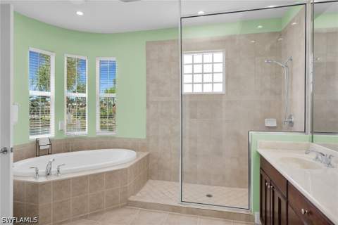 1418 Borghese Ln 201, Naples FL - photo 11 of 44