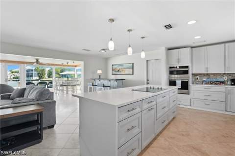 35 Fairview Blvd, Fort Myers Beach FL - photo 13 of 46