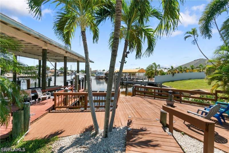 4 bedroom SingleFamilyResidence at 5161 Williams Dr, Glenview, Fort Myers Beach — photo 4
