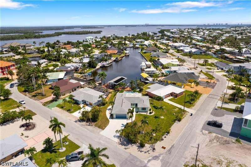4 bedroom SingleFamilyResidence at 5161 Williams Dr, Glenview, Fort Myers Beach — photo 5