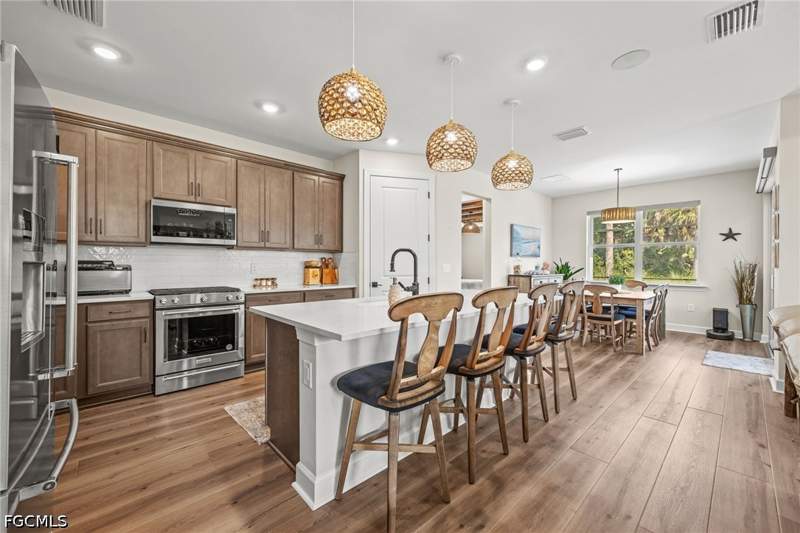 3 bedroom SingleFamilyResidence at 7629 Paradise Tree Dr, Del Webb Oak Creek, North Fort Myers — photo 5
