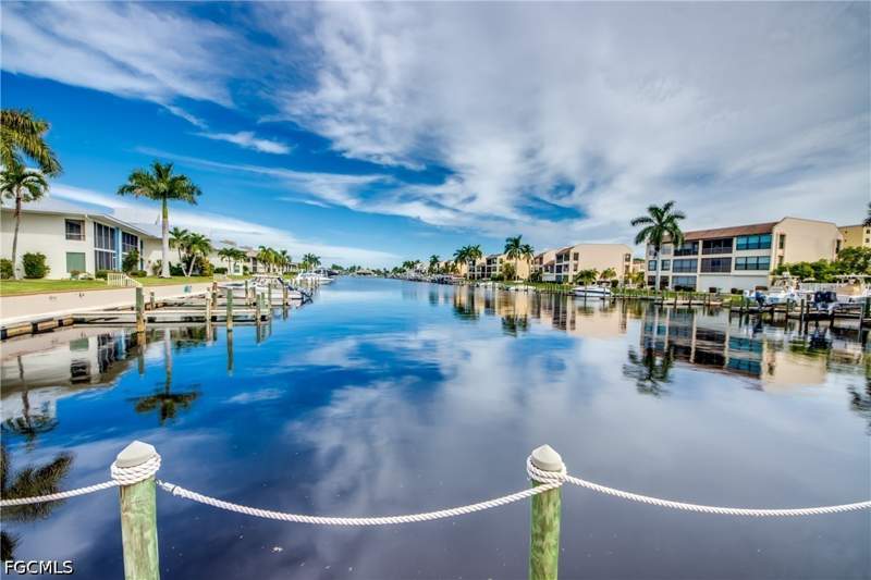2 bedroom Condominium at 1941 Beach Pkwy 111, Anna Maria, Cape Coral — photo 2
