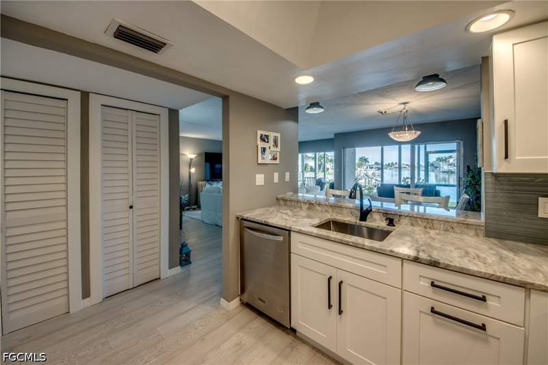 2 bedroom Condominium at 1941 Beach Pkwy 111, Anna Maria, Cape Coral — photo 4
