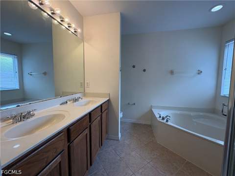17533 Laurel Grove Ct, Fort Myers FL - photo 6 of 42