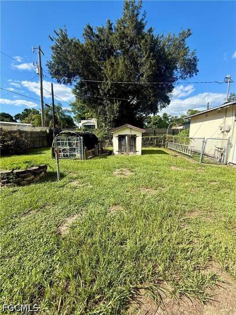 8180 Breeze Dr, North Fort Myers FL - photo 7 of 18