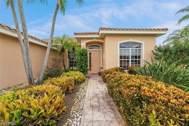 4 bedroom SingleFamilyResidence at 15420 Greenock Ln, Fiddlesticks Country Club, Fort Myers — photo 3