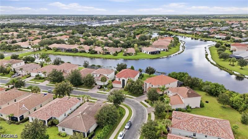5 bedroom SingleFamilyResidence at 2446 Heydon Cir E, Orange Blossom Ranch, Naples — photo 3