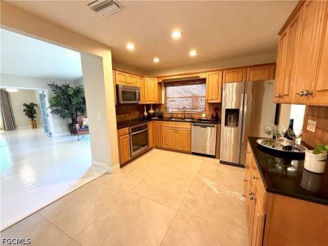 15853 Silverado Ct, Fort Myers FL - photo 16 of 45