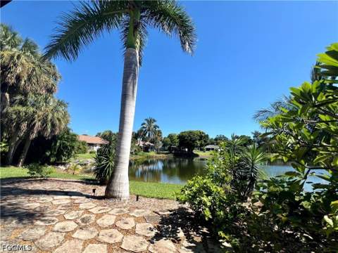 15853 Silverado Ct, Fort Myers FL - photo 9 of 45