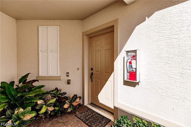 3 bedroom Condominium at 3011 Meandering Way 202, Idlewild, Fort Myers — photo 5