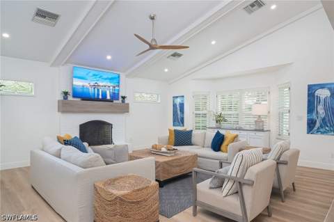 1420 Jewel Box Ave, Naples FL - photo 6 of 28