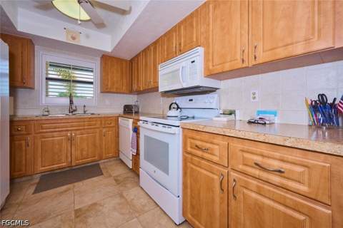 4515 Country Club Blvd 205, Cape Coral FL - photo 6 of 41