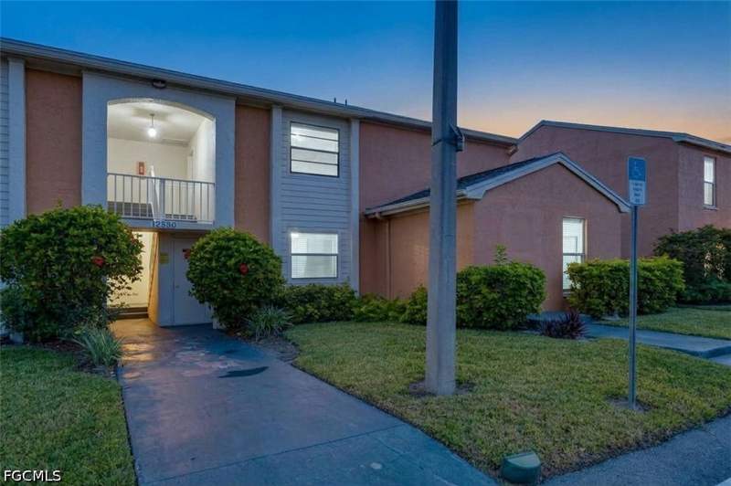 3 bedroom Condominium at 12630 Kenwood Ln B, Sunset Pointe At Fort Myers, Fort Myers — photo 3