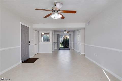 12630 Kenwood Ln B, Fort Myers FL - photo 8 of 34