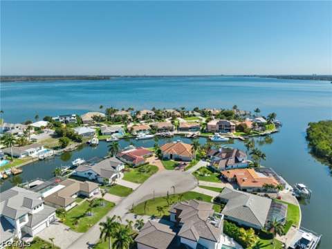 14710 Eden St, Fort Myers FL - photo 16 of 49