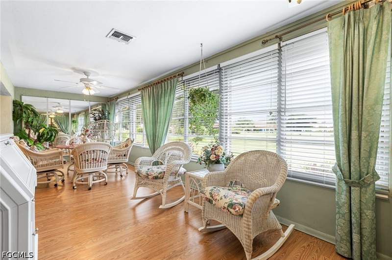 2 bedroom Attached at 5767 Arvine Cir, Whiskey Creek Village Green, Fort Myers — photo 4