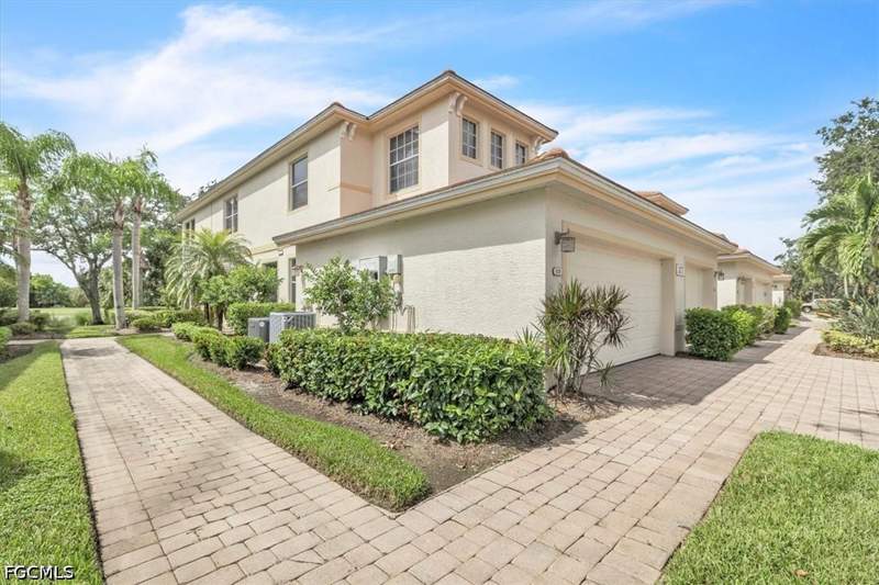 2 bedroom Condominium at 3071 Meandering Way 101, Idlewild, Fort Myers — photo 4