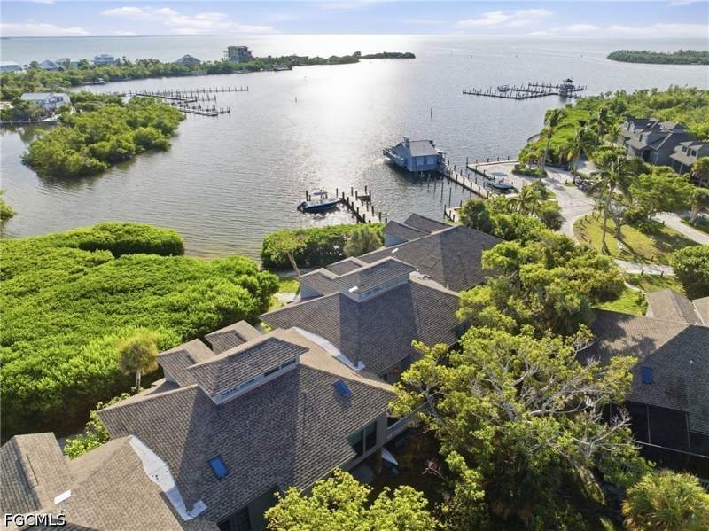 3 bedroom Townhouse at 370 Townhouse Ln 65, Safety Harbor Club, Upper Captiva — photo 2