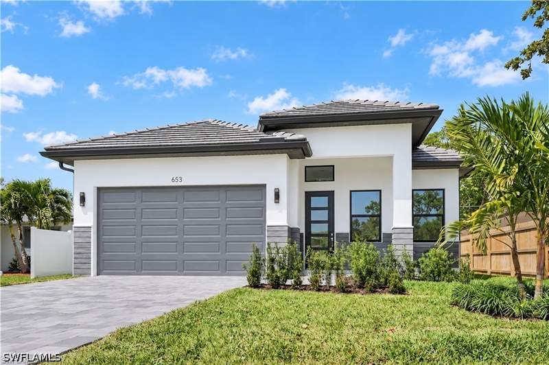 5 bedroom SingleFamilyResidence at 653 107th Ave N, Naples Park, Naples — photo 5