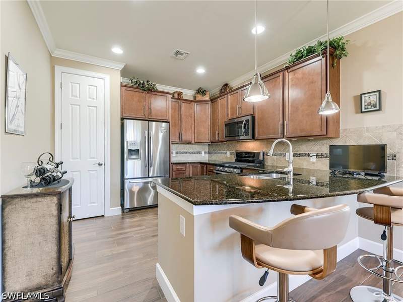 2 bedroom Attached at 10641 Jackson Square Dr, Tidewater, Estero — photo 4