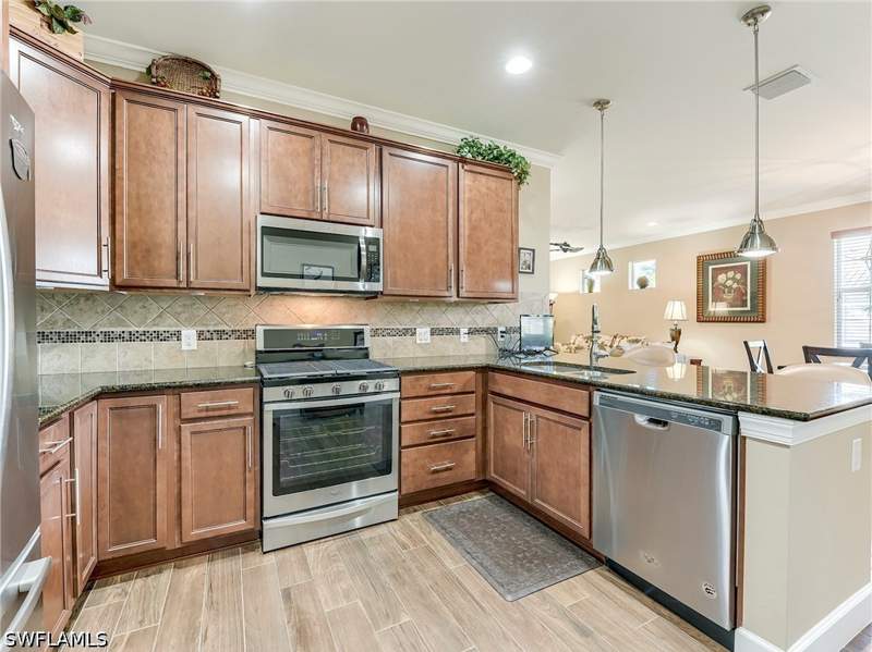 2 bedroom Attached at 10641 Jackson Square Dr, Tidewater, Estero — photo 5