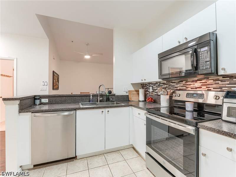 3 bedroom Condominium at 15433 Bellamar Cir 1025, Bellamar, Fort Myers — photo 3
