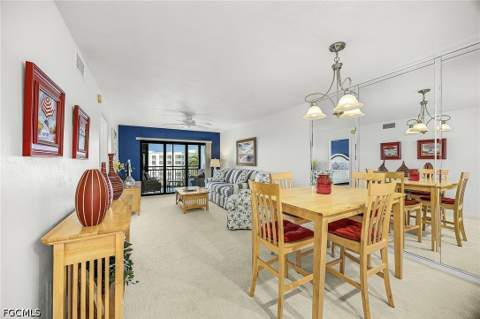 4265 Bay Beach Ln 522, Fort Myers Beach FL - photo 8 of 34