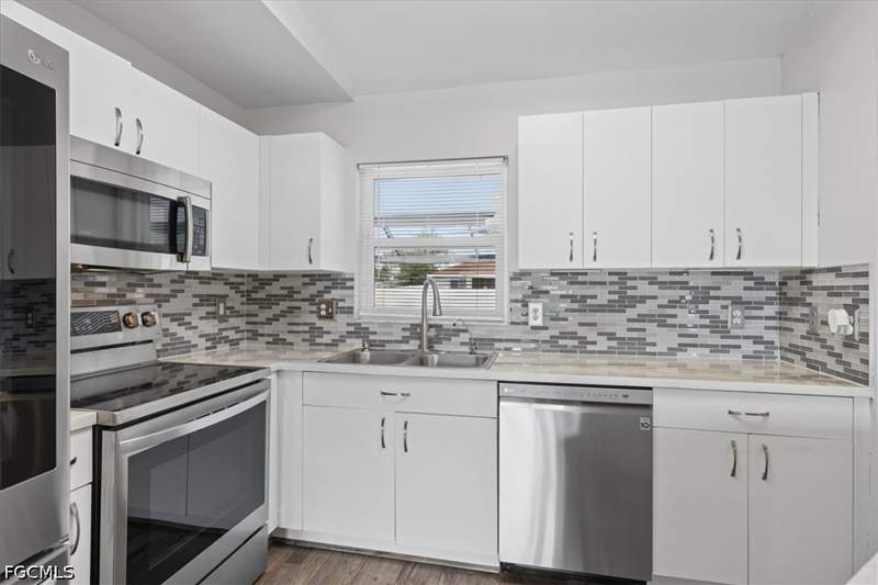 4 bedroom SingleFamilyResidence at 3828 SW 10th Pl, Cape Coral, Cape Coral — photo 5