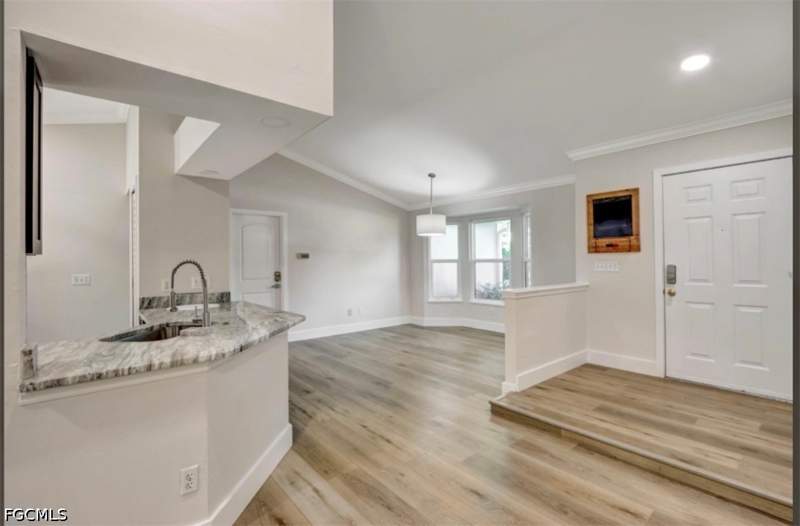 3 bedroom SingleFamilyResidence at 9802 Country Oaks Dr, Country Oaks, Fort Myers — photo 4