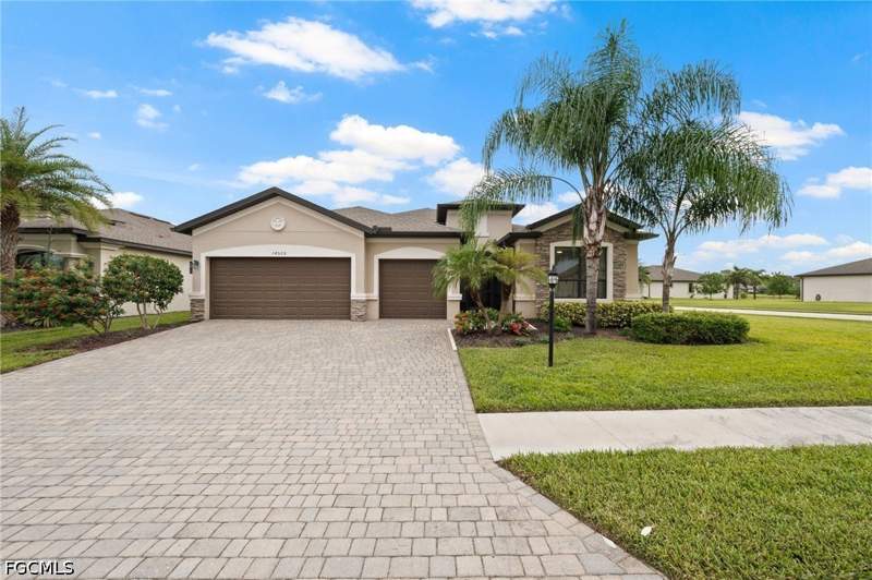 3 bedroom SingleFamilyResidence at 14520 Mindello Dr, Portico, Fort Myers — photo 5