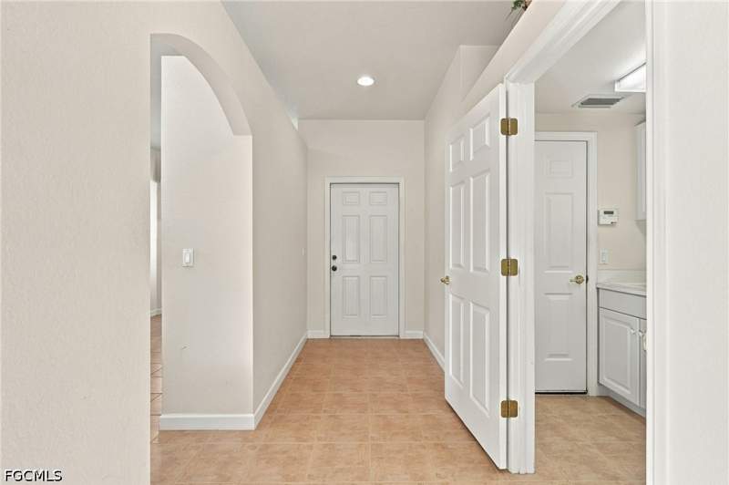 3 bedroom SingleFamilyResidence at 14311 Reflection Lakes Dr, Reflection Lakes, Fort Myers — photo 3