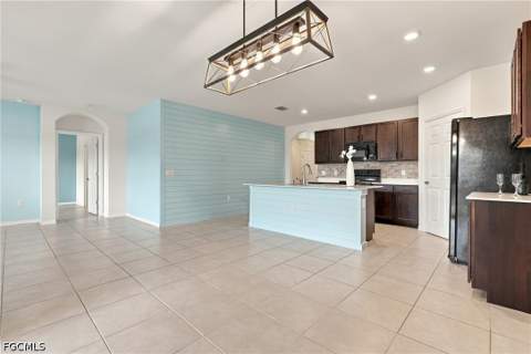 2717 Foralesca Ct, Cape Coral FL - photo 11 of 61