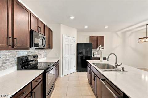 2717 Foralesca Ct, Cape Coral FL - photo 12 of 61