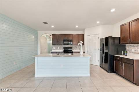 2717 Foralesca Ct, Cape Coral FL - photo 17 of 61