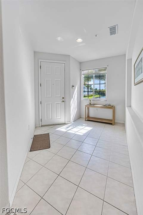 20021 Sanibel View Cir 101, Fort Myers FL - photo 8 of 46