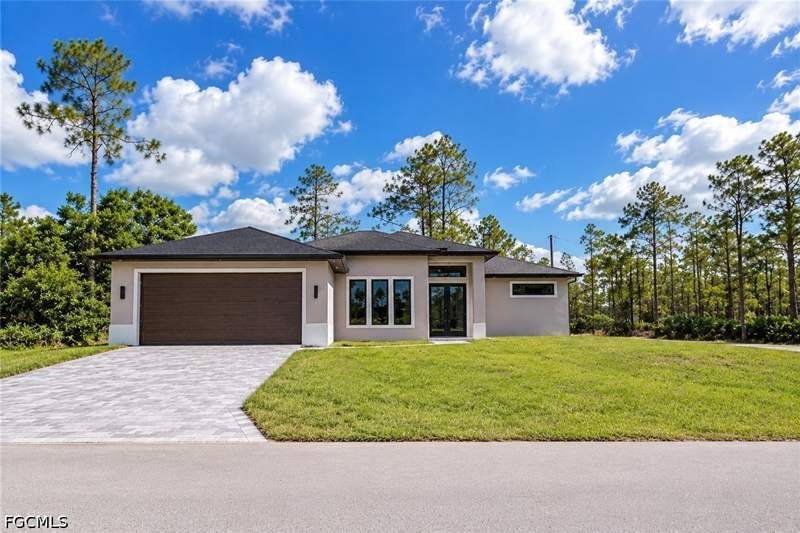 3 bedroom SingleFamilyResidence at 3207 E 10th St, Lehigh Acres, Lehigh Acres — photo 2
