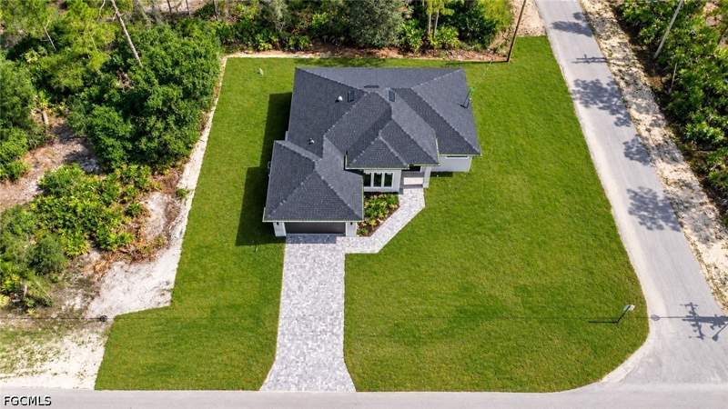 3 bedroom SingleFamilyResidence at 3207 E 10th St, Lehigh Acres, Lehigh Acres — photo 3