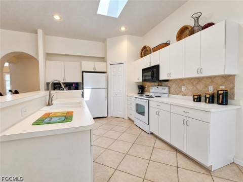 2106 SW 52nd Ter, Cape Coral FL - photo 8 of 30