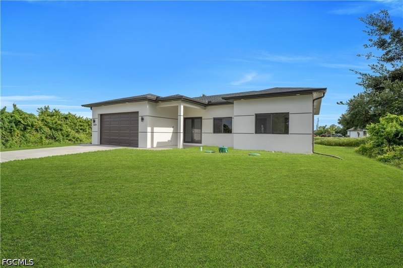3 bedroom SingleFamilyResidence at 3609 23rd St SW, Lehigh Acres, Lehigh Acres — photo 2