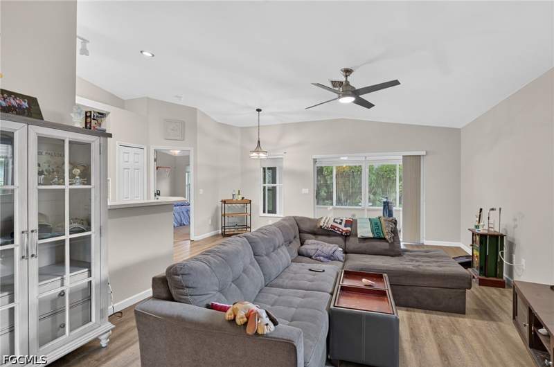 2 bedroom Attached at 503 Bethany Village Cir, Villages Of Bethany Trace, Lehigh Acres — photo 5