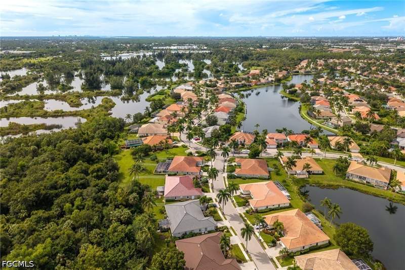 3 bedroom Attached at 13812 Lily Pad Cir, Reflection Lakes, Fort Myers — photo 4