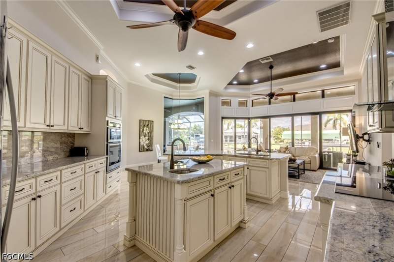 3 bedroom SingleFamilyResidence at 601 SW 40th Ter, Cape Coral, Cape Coral — photo 2