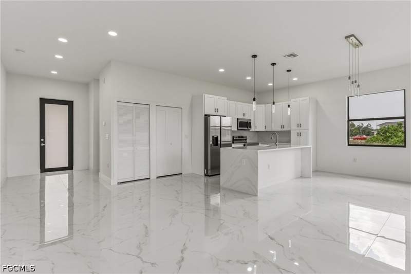 3 bedroom SingleFamilyResidence at 4002 9th St SW, Lehigh Acres, Lehigh Acres — photo 3