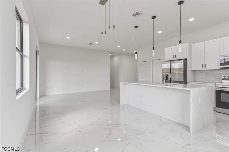 3 bedroom SingleFamilyResidence at 4002 9th St SW, Lehigh Acres, Lehigh Acres — photo 5