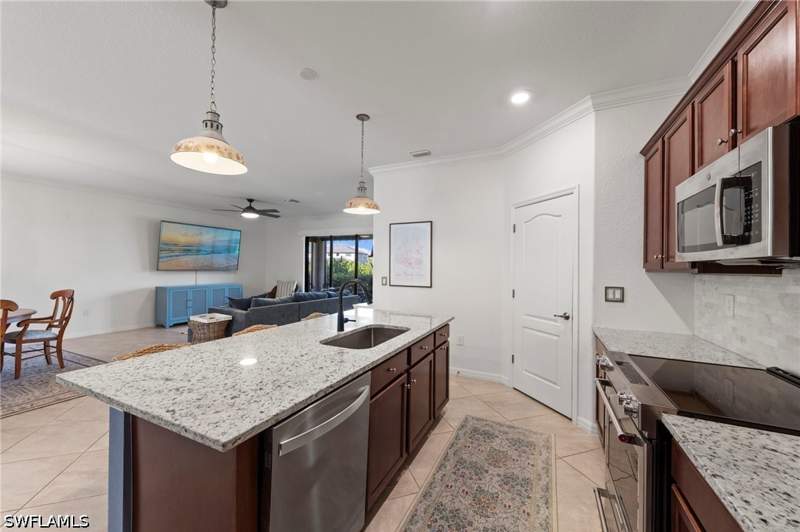 4 bedroom SingleFamilyResidence at 19712 The Place Blvd, The Place At Corkscrew, Estero — photo 5