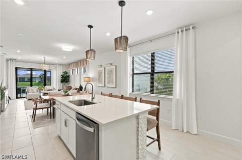 1880 Sierra Ct, Naples FL - photo 9 of 38