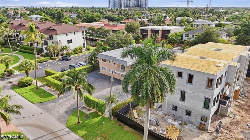 2 bedroom Condominium at 1195 Clam Ct 203, Clam Court, Naples — photo 2