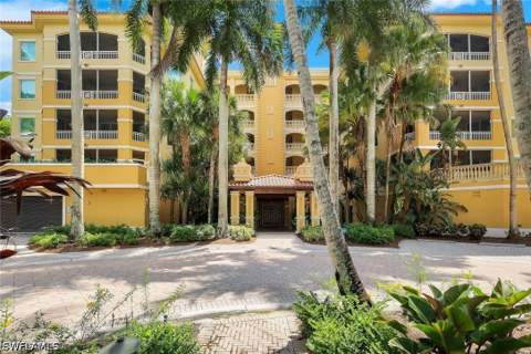2748 Tiburon Blvd E 502, Naples FL - photo 7 of 37