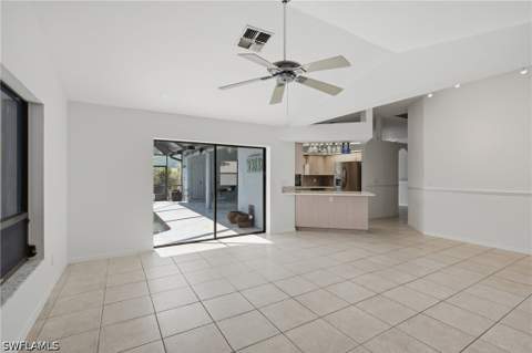 6040 Lake Grasmere Way, Fort Myers FL - photo 15 of 44
