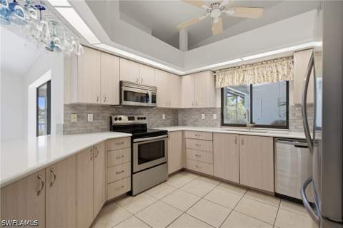 6040 Lake Grasmere Way, Fort Myers FL - photo 18 of 44